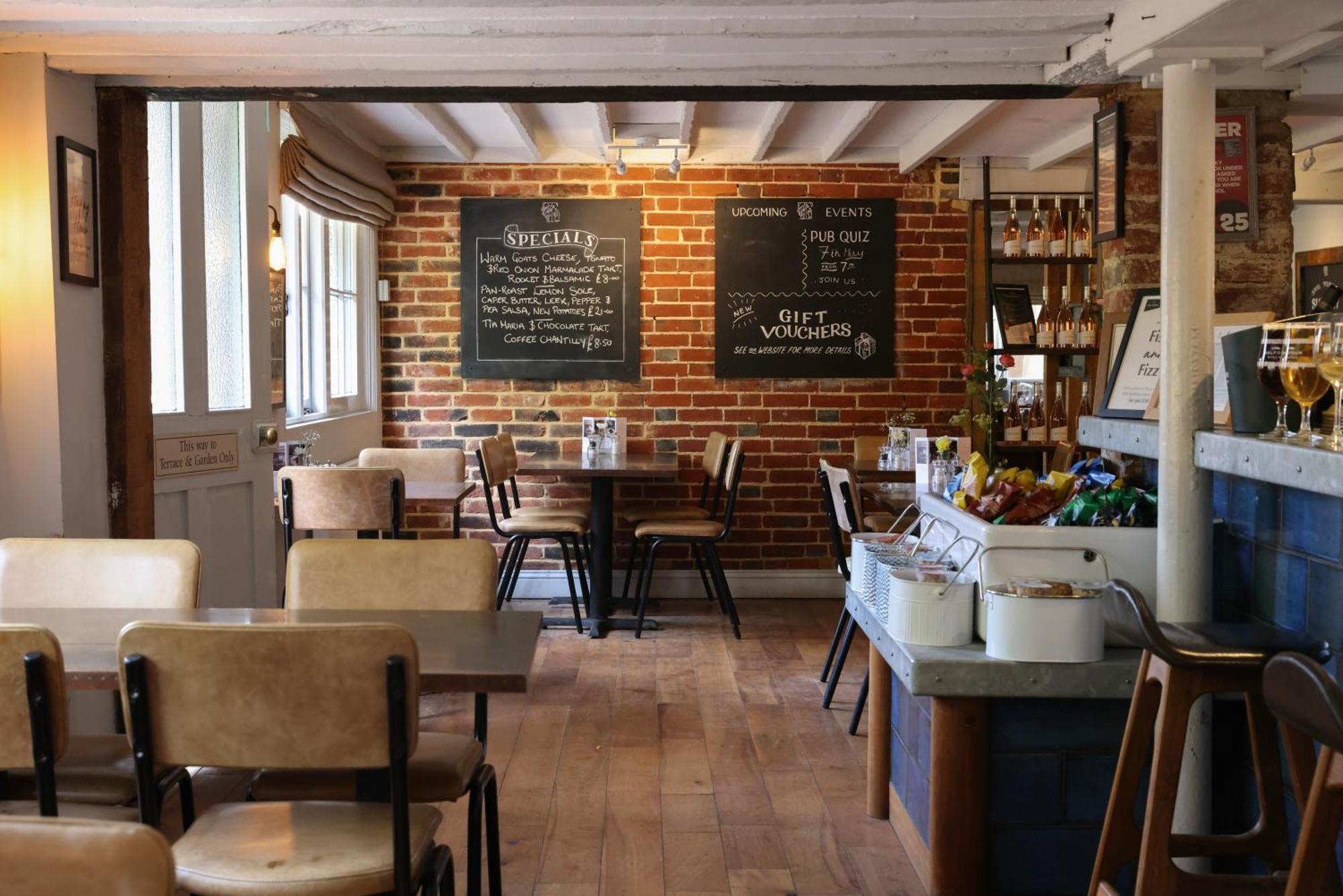 The Tickled Trout Hotel เมดสโตน ภายนอก รูปภาพ